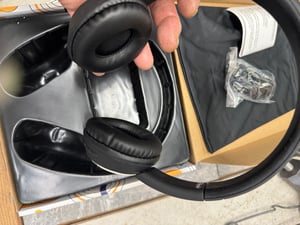 Image of Mayans wireless headphones 