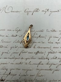 Image 3 of Superbe pendentif plaqué or et verre bleu faceté, début 1900