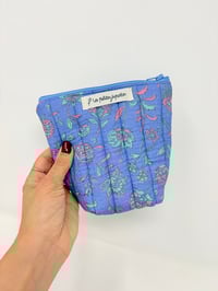 Image 1 of Mini Trousse de toilette haute à poser matelassé indien bleu