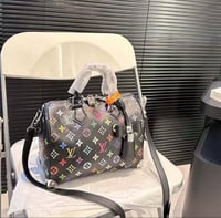 Image 14 of Mkami bags (click to browse)