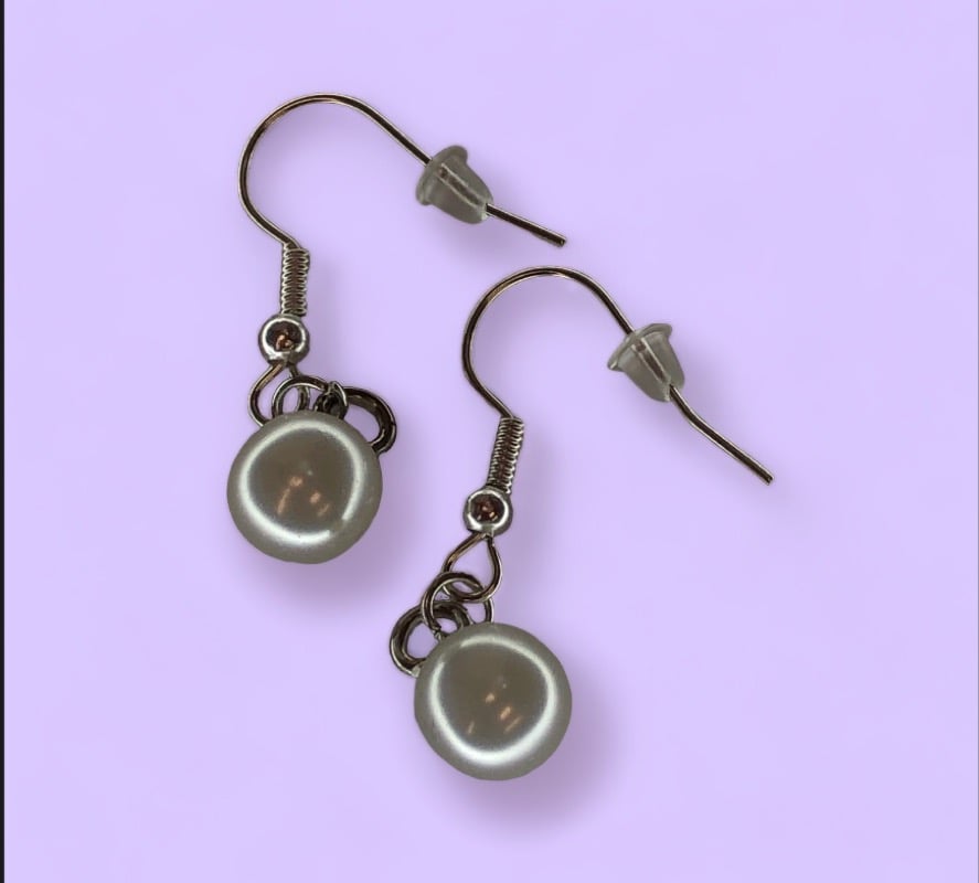 Image of Pearl Drop Earrings 