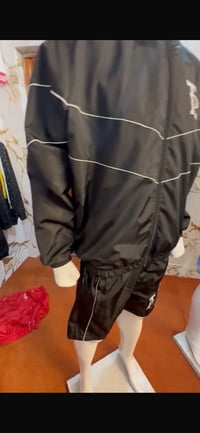 Image 2 of The Plugg Wind breaker sets 
