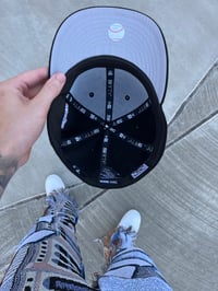 Image 4 of  BLACK “WORLDWIDE” NEW YORK METS CUSTOM FITTED
