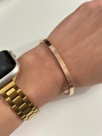 Image 5 of Slim Clip Clasp Luv Bracelet, Rose Gold