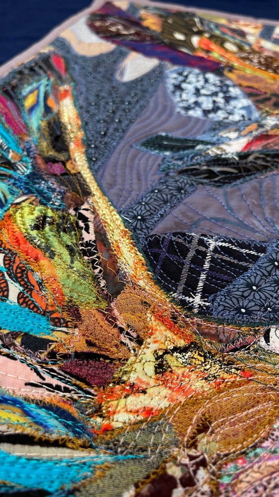 "Let's fly on" - 73x48 cm, art quilt with birds Image 16