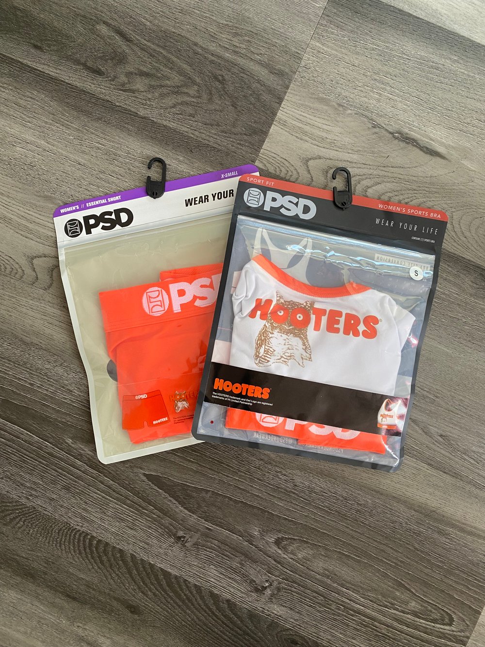 PSD Hooters Set