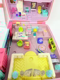 Image 9 of Ensemble bracelet et Polly Pocket Loft New Yorkais