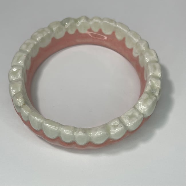Teeth Bracelet Five - 7.75 in Inner Diameter