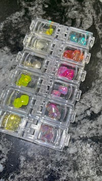Image 3 of Neon Zulay Crystals Box (23pc)
