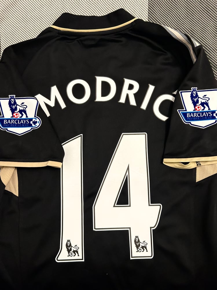 Image of Tottenham Hotspur “MODRIĆ 14” 2008/09 Third Shirt + PL patches (S) 