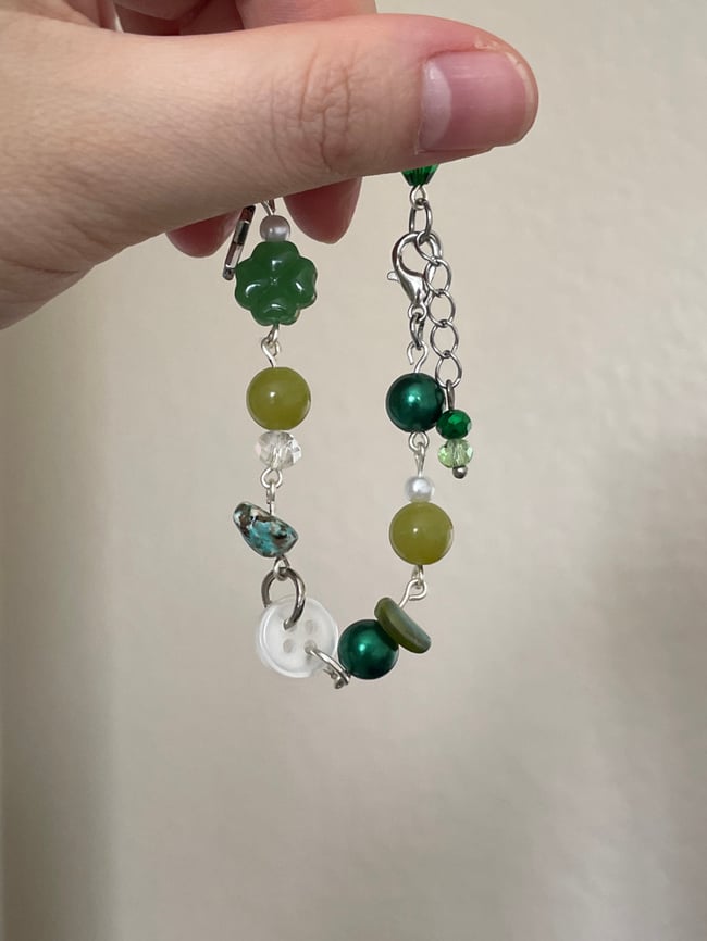 'lucky button' charm bracelet