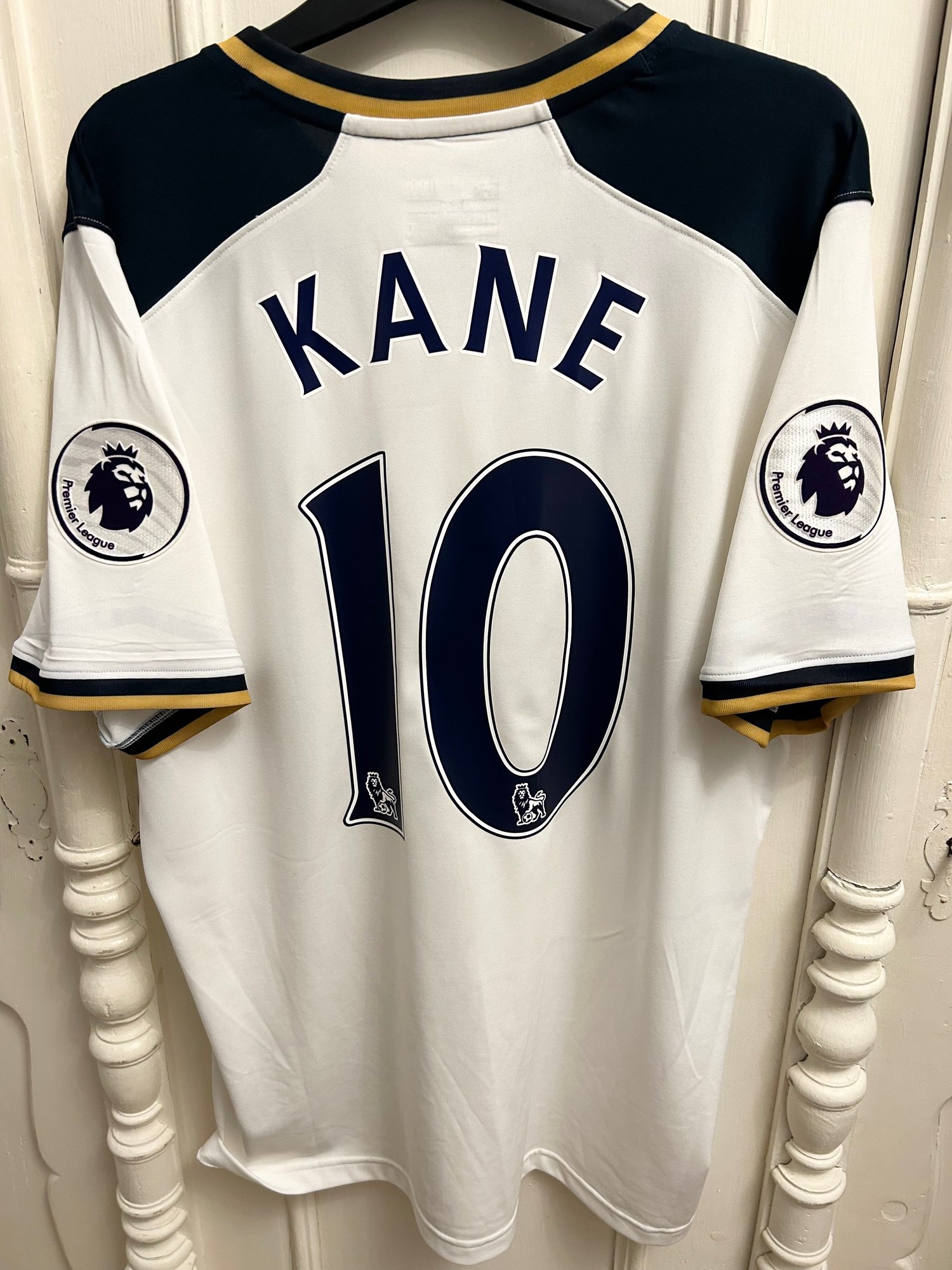Image of Tottenham Hotspur “KANE 10” 2016/17 Home Shirt + PL patches (L)