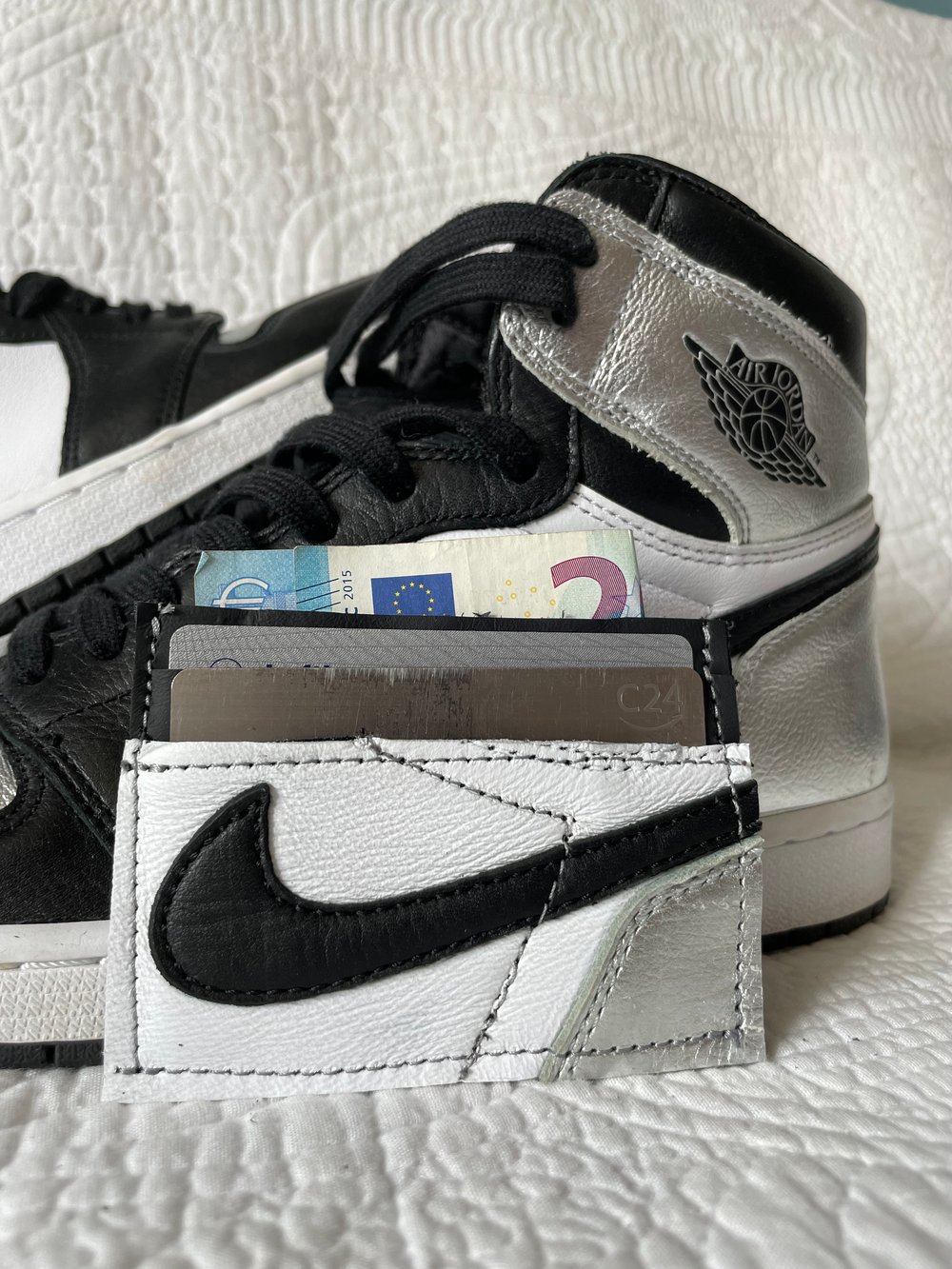 SNEAKER WALLET - Jordan 1 Silvertoe | snkrsart