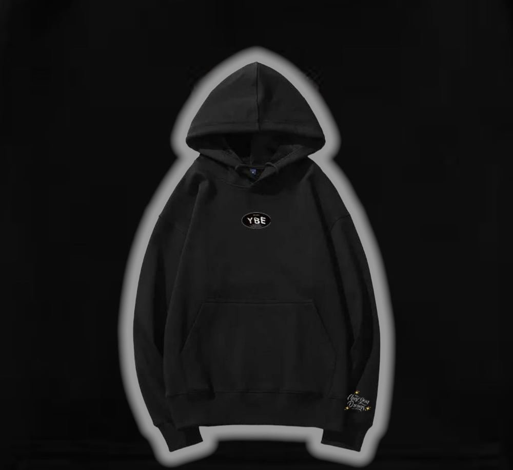 ✨Chase Your Dreams✨ Black hoodie