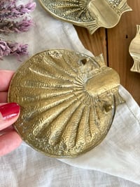 Image 4 of Cendriers anciens en bronze - forme coquille
