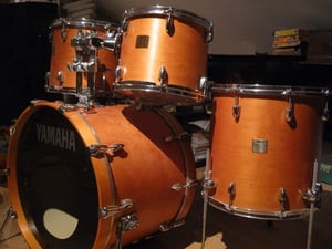 Image of Yamaha Maple Custom [Kick, Snare, Rack Tom & Floor Tom]