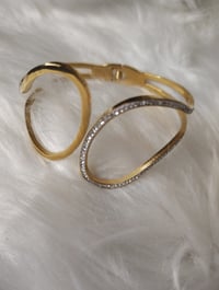 Image 1 of SWIRL GOLD BRACELET