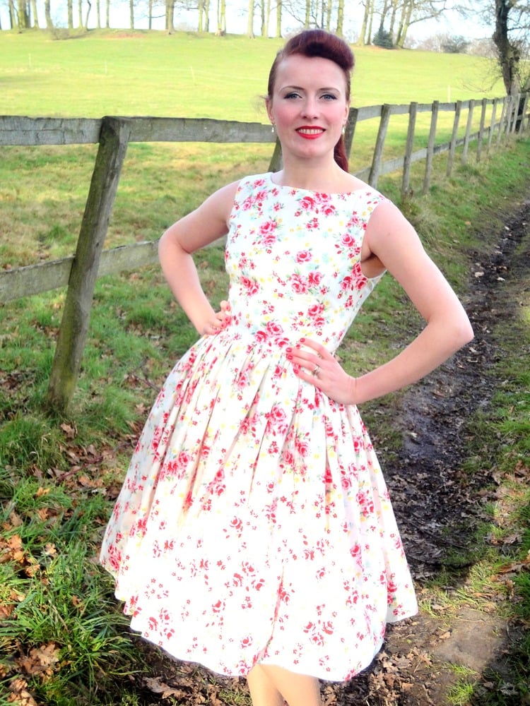 Vintage inspired clothing by Beatrice Winter — 1950s garden party dress ...