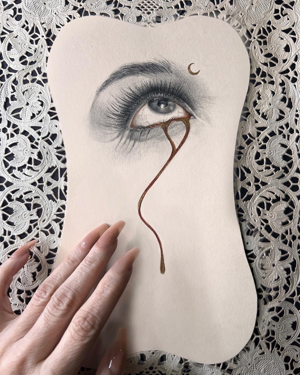 Study of a bleeding eye Lizz+Lopez