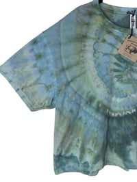 Image 3 of 2XL Crop Tee in Muted Forest Spiral Ice Dye