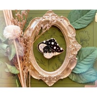 Image 1 of Mob Psycho 100 Mushroom Pin