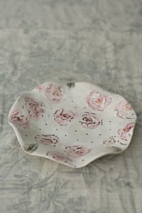 Image 2 of Roses wavy plate