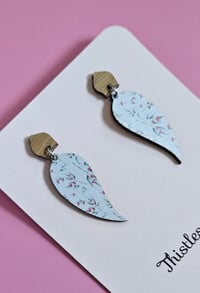 Clara Dangles- SKU 99