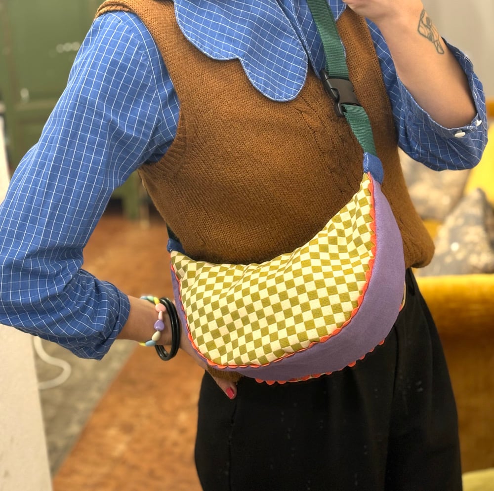 Image of Banana Bag Spring 5