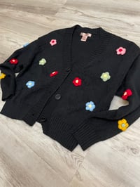 Xlarge  Black pop out flower cardigan