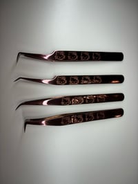 Image 5 of Chrome Muave Hello Kitty Tweezers 💜