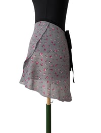 Image 3 of Grey little flowers 