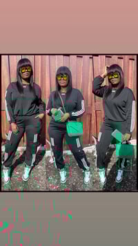 Black out 2 piece set *GO DOWN A SIZE