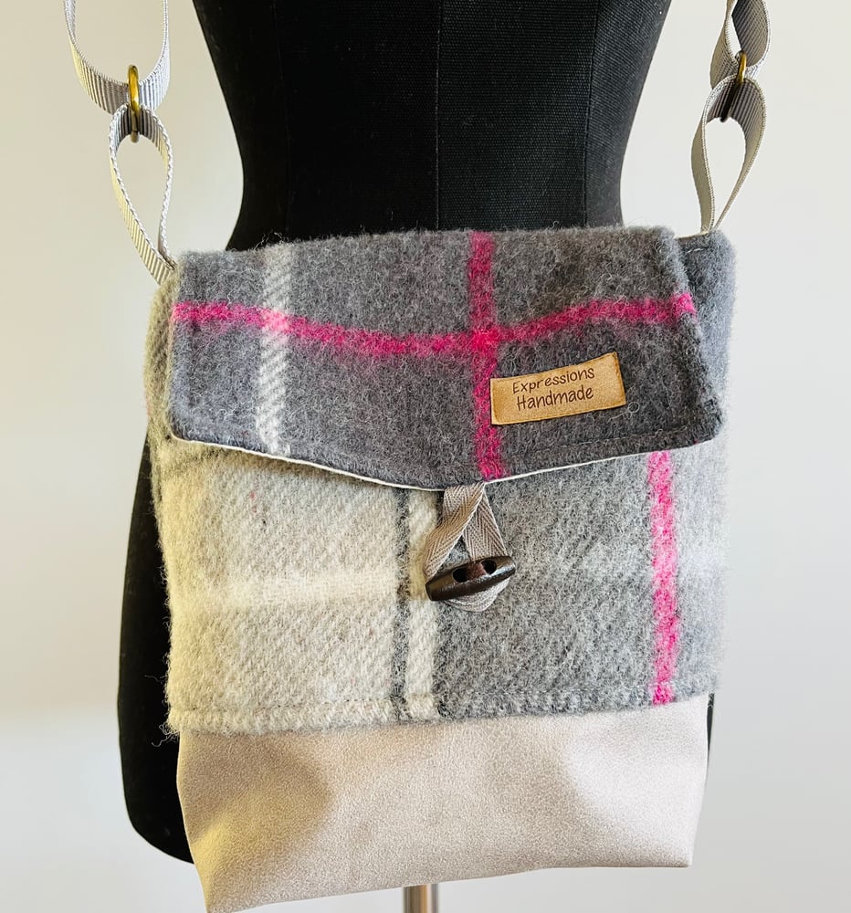 Image of Grey Tartan with Pink Stripe Woollen Shoulder Bag