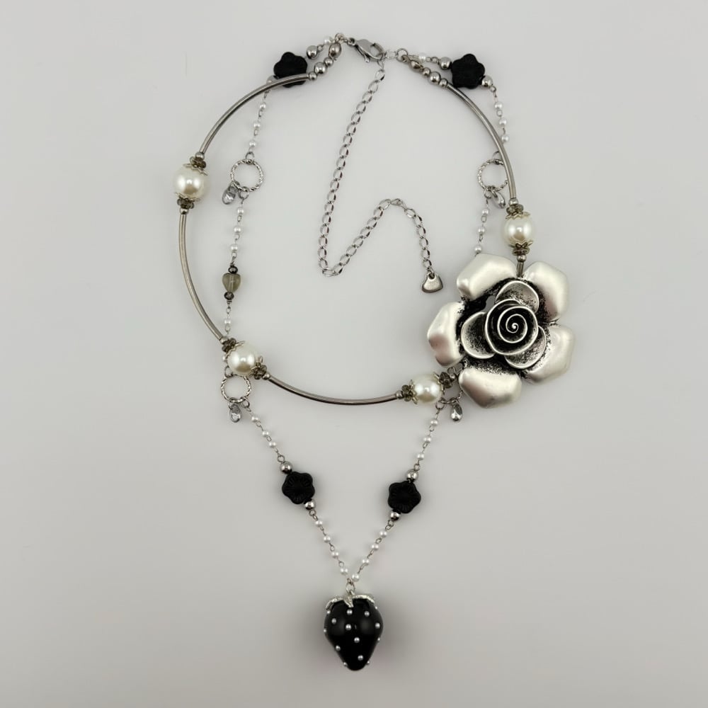 Image of Silver Rose Necklace