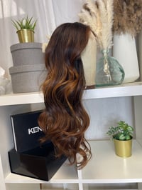 Image 12 of Vente flash BALAYAGE Miel choco  18’ closure 5x5 HD copy