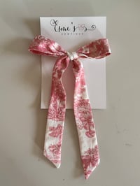 Image 1 of The Scarlet Serenade Bow