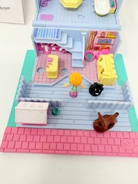 Image 9 of Ensemble bracelet et Polly Pocket le toiletteur