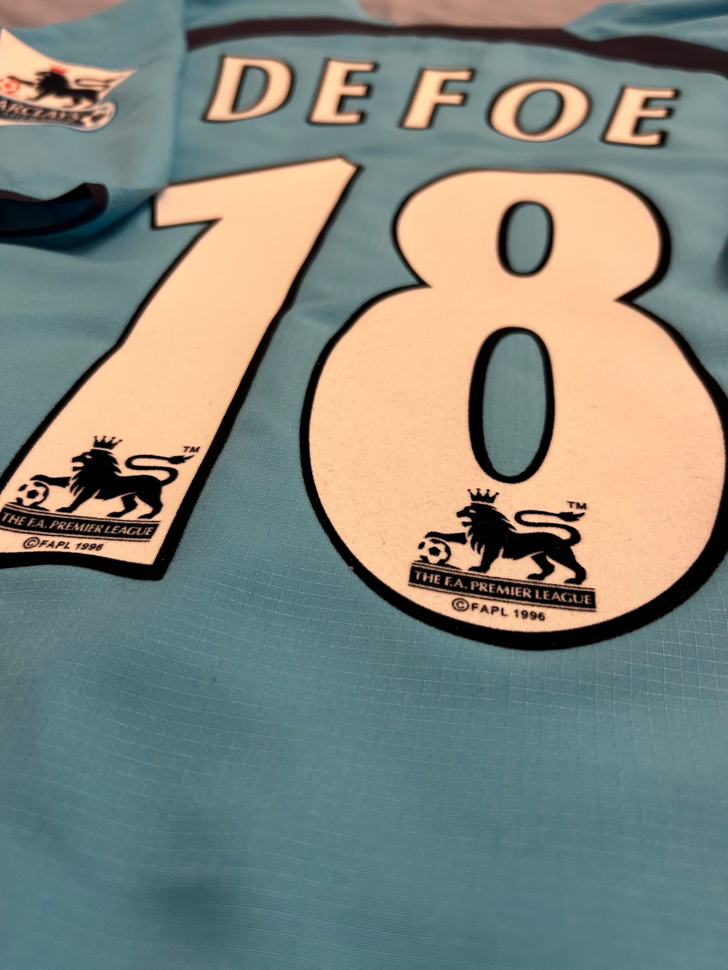 Image of Tottenham Hotspur “DEFOE 18” 2006/07 Away Shirt + PL patches (L)