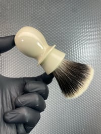 Image 4 of Cream