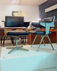 Image 2 of Friso Kramer Revolve Chair