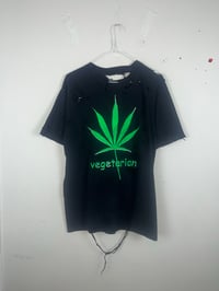 VEGETARIAN T-SHIRT - 1
