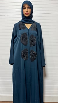 Image 16 of 3D flower Open Abaya 