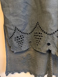 Image 12 of Daisy shirt, dark grey (one size)