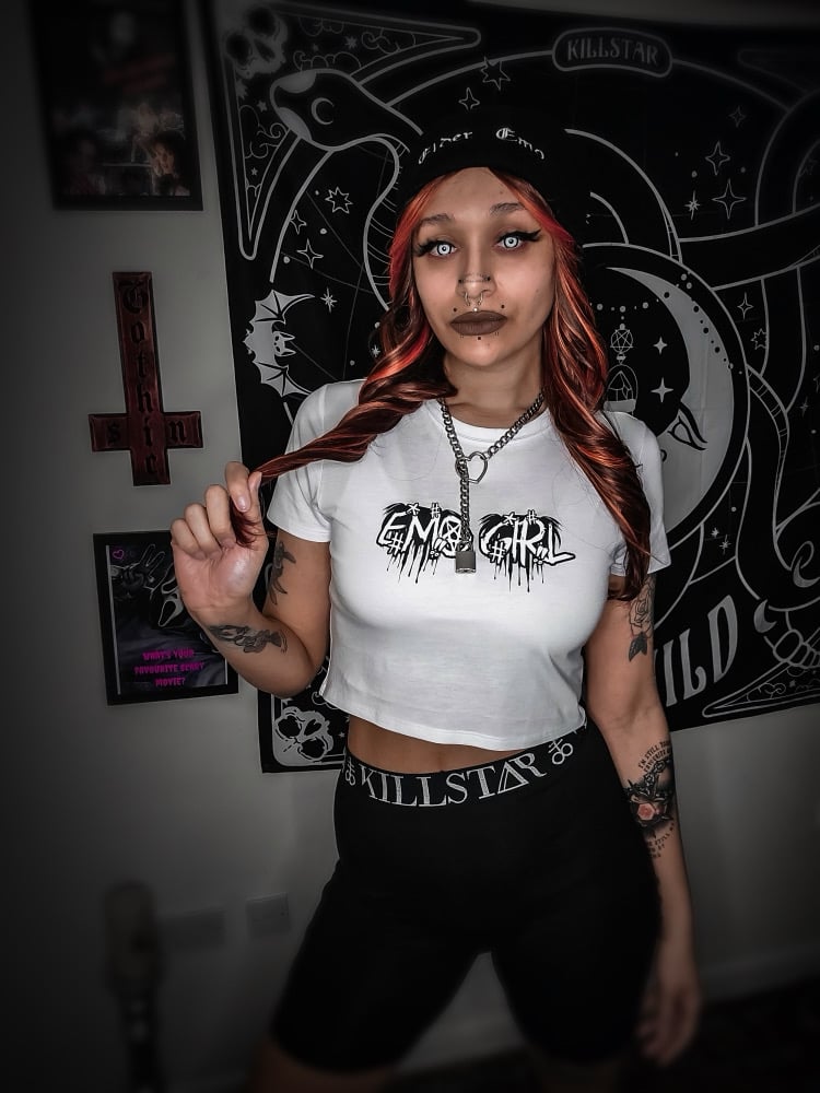 Image of EMO GIRL CROP WHITE