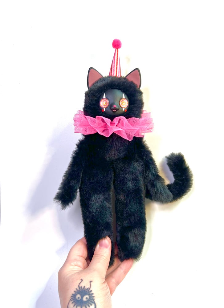 Clown Cat (black) Image 2
