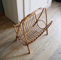 Image 1 of Porte-revues En Rotin