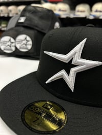 Image 3 of New Era 5950 Black-White Trucker