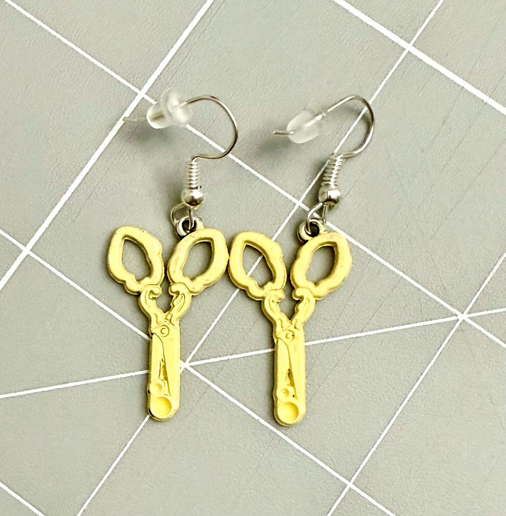 Image of Twisted Scissors Earrings