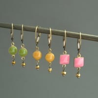 Image 1 of Petites boucles d'oreilles pendantes 