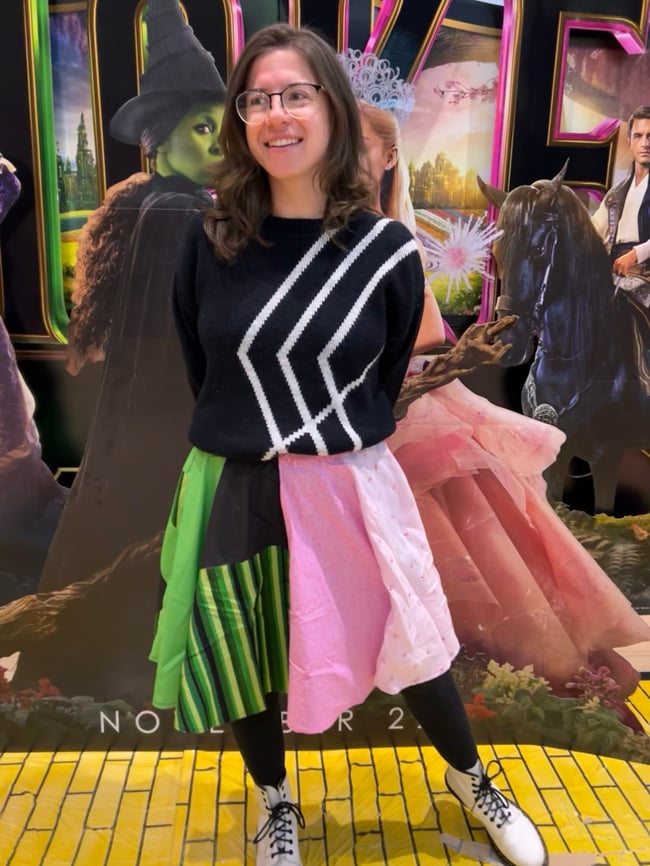 wicked / Cosmo + Wanda circle skirt, size M-L